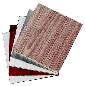 주문 5mm ~ 200mm 알루미늄 꿀집 복합판과 PVDF 코팅 목재 색상 online manufacture